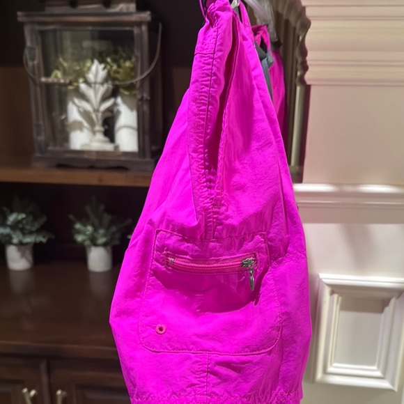 Colombia Women's Pink Shorts 6” Sz M - Picture 6 of 9